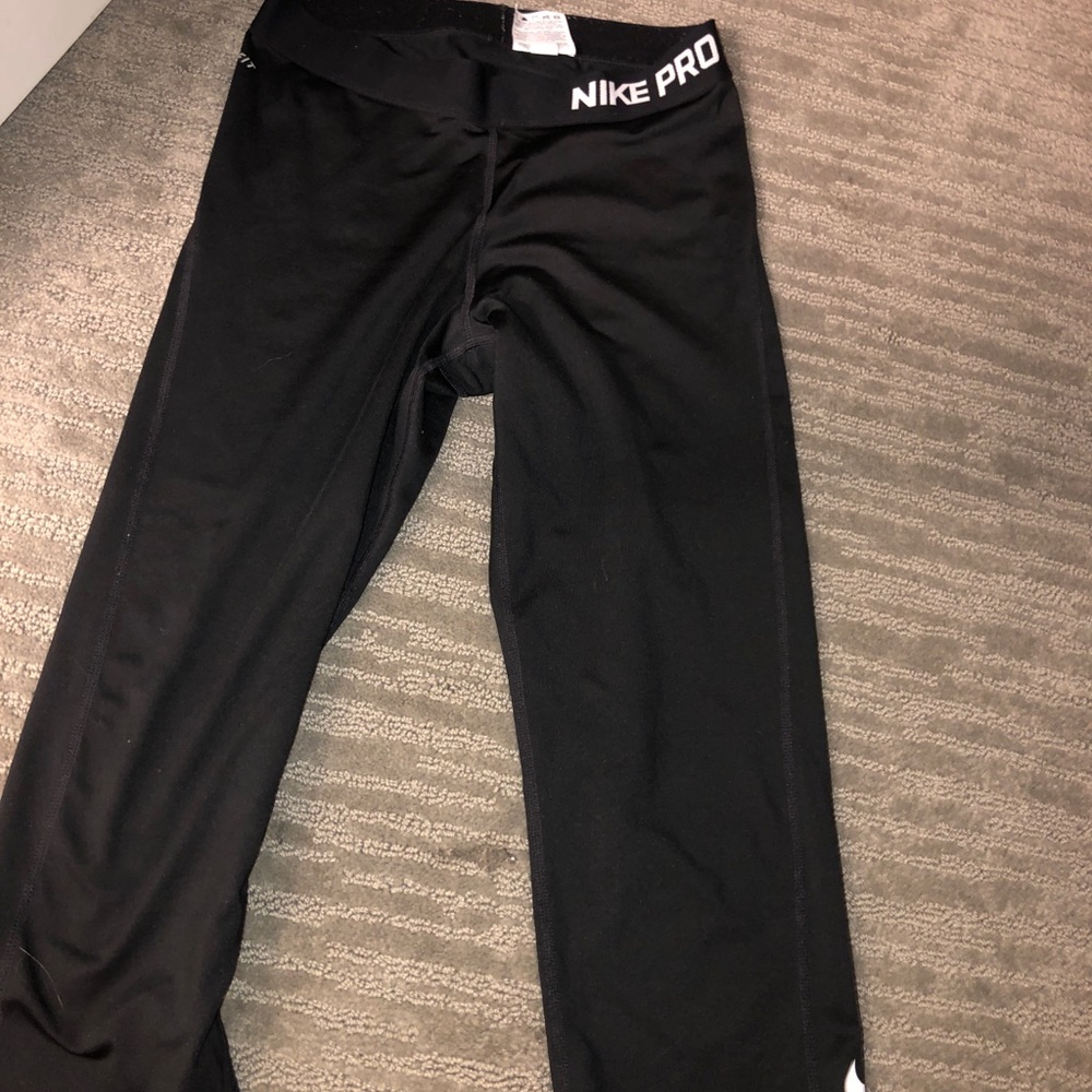 Nike pro cropped leggings